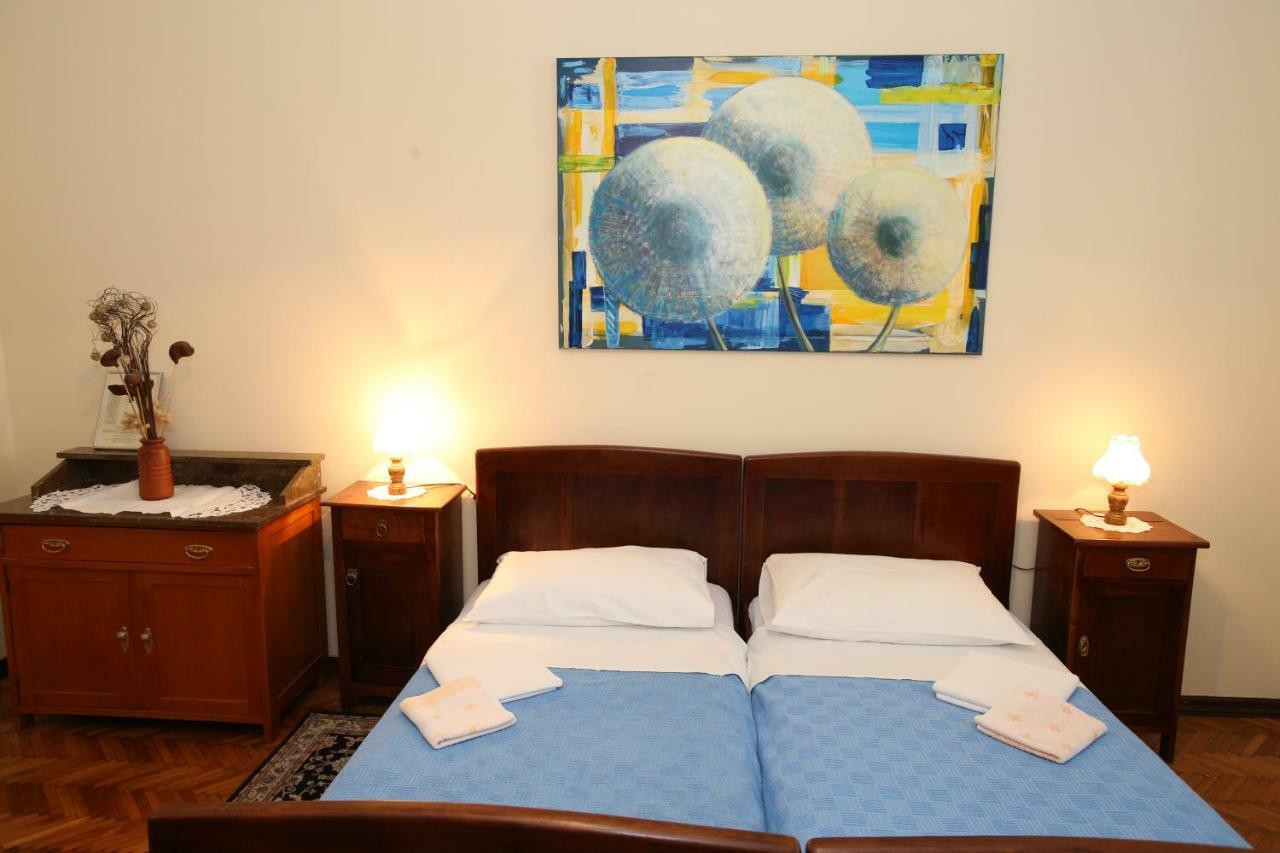 Apartment & Rooms Three Angels บัชกา ภายนอก รูปภาพ