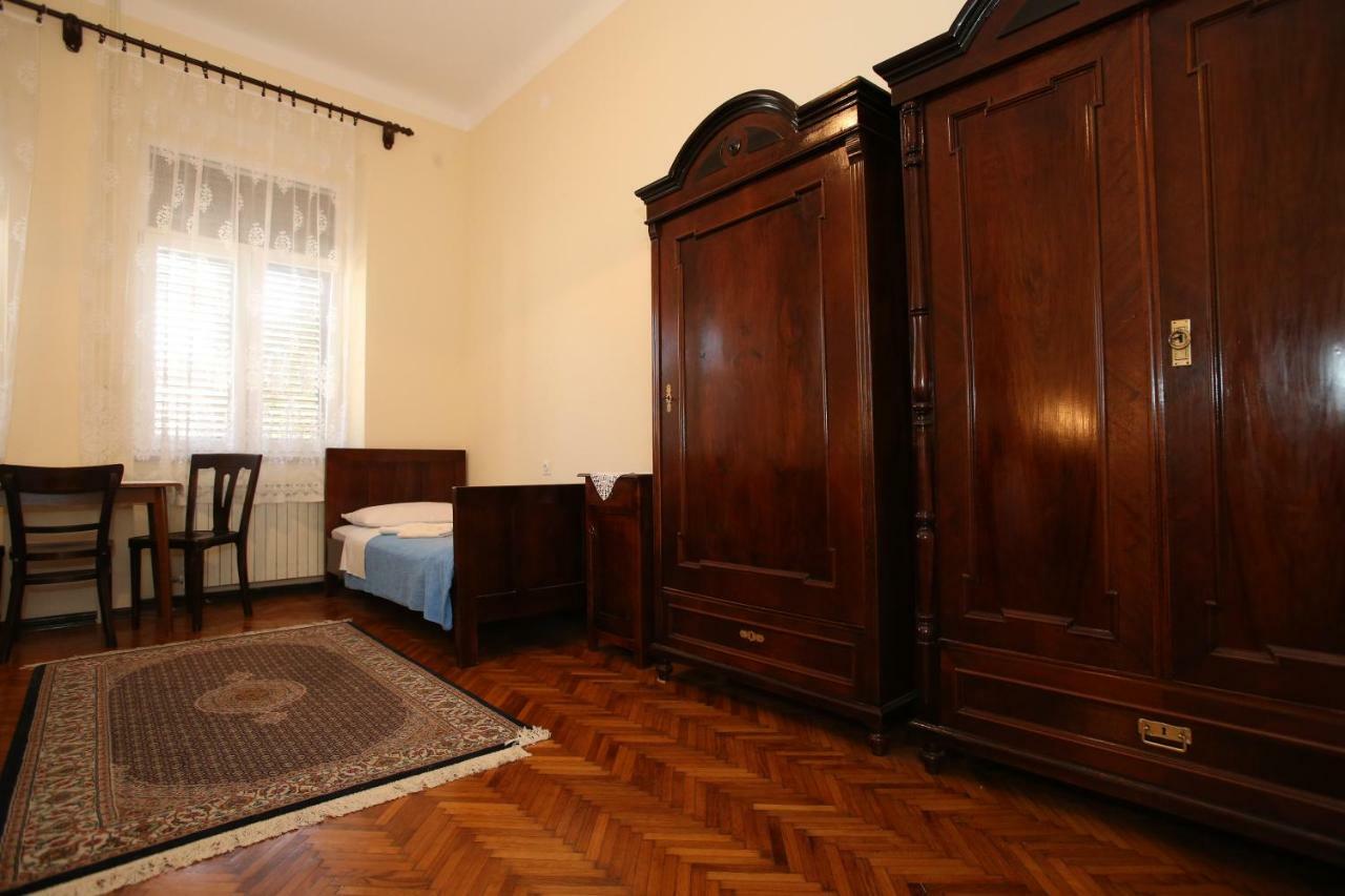 Apartment & Rooms Three Angels บัชกา ภายนอก รูปภาพ
