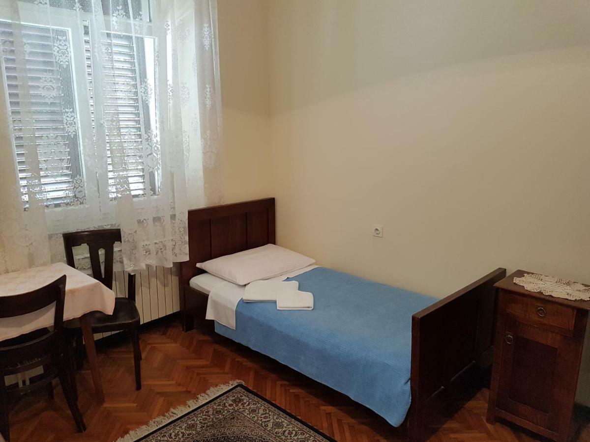 Apartment & Rooms Three Angels บัชกา ภายนอก รูปภาพ