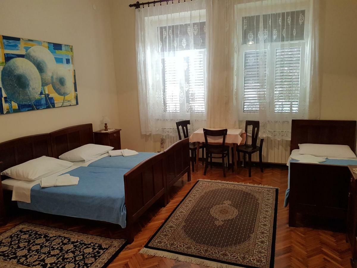 Apartment & Rooms Three Angels บัชกา ภายนอก รูปภาพ